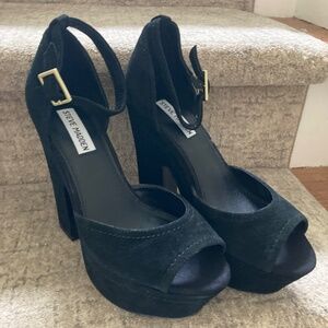 Steve Madden suede platforms brand new
